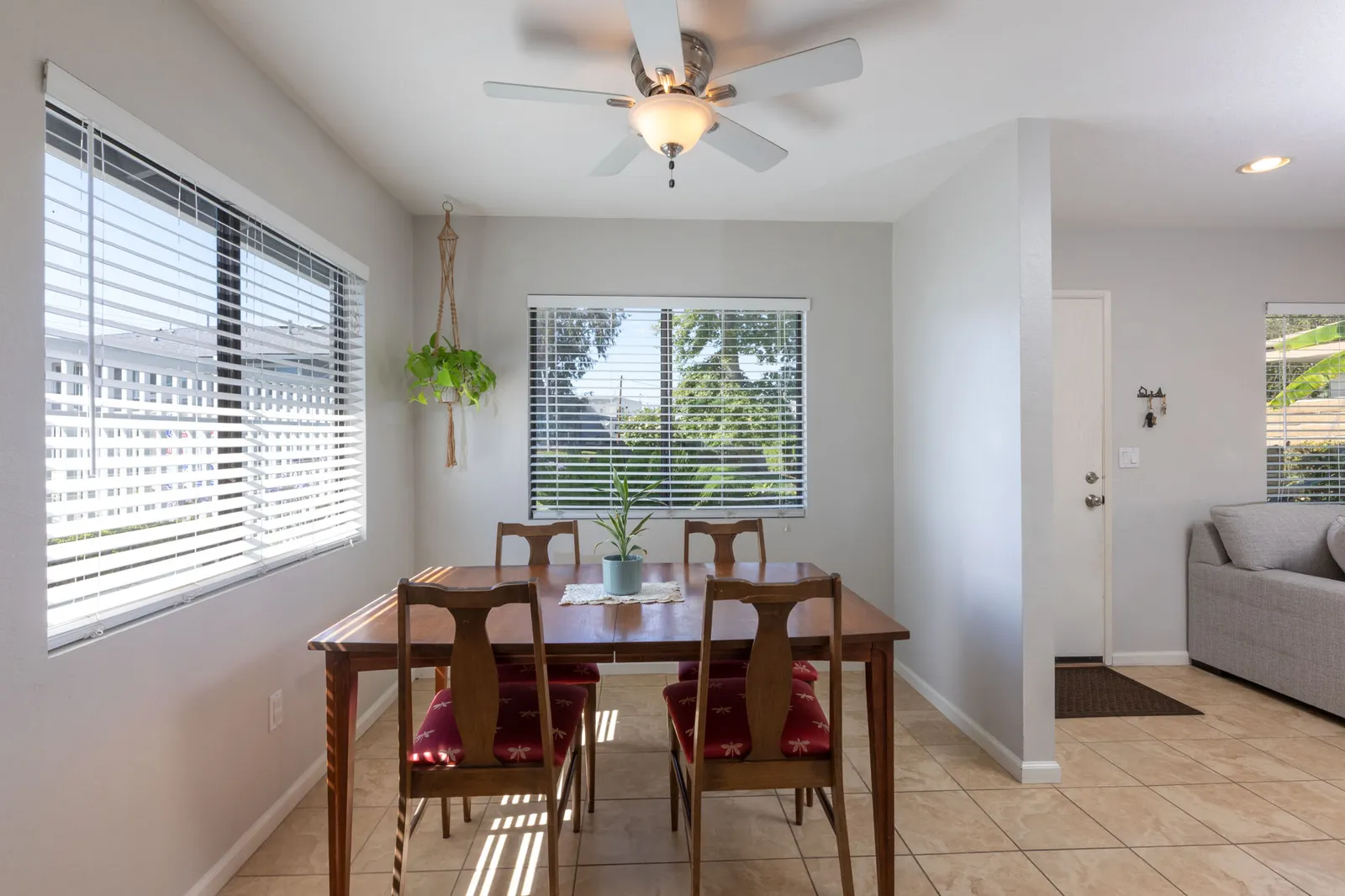 Dining area with ceiling fan