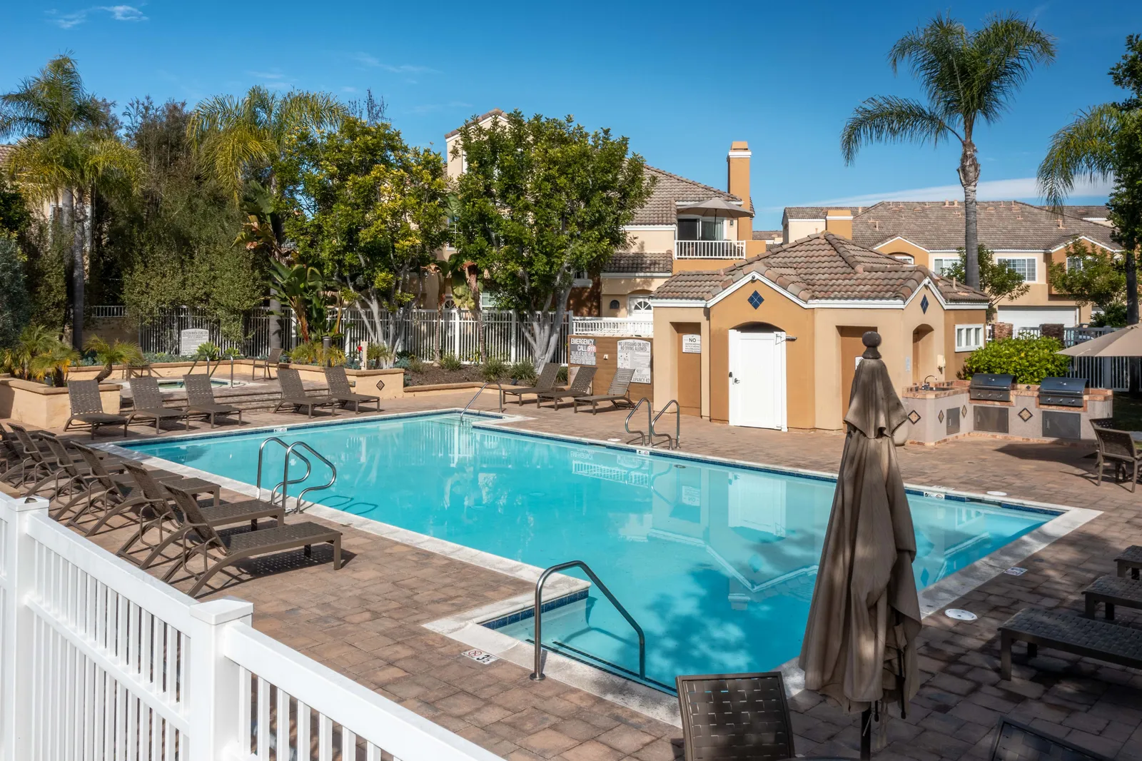 Community pool